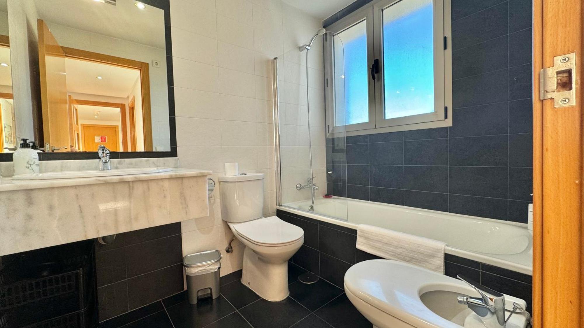 Highrise Apartment With Stunning Views From Private Balcony 85 Μπένιντορμ Εξωτερικό φωτογραφία
