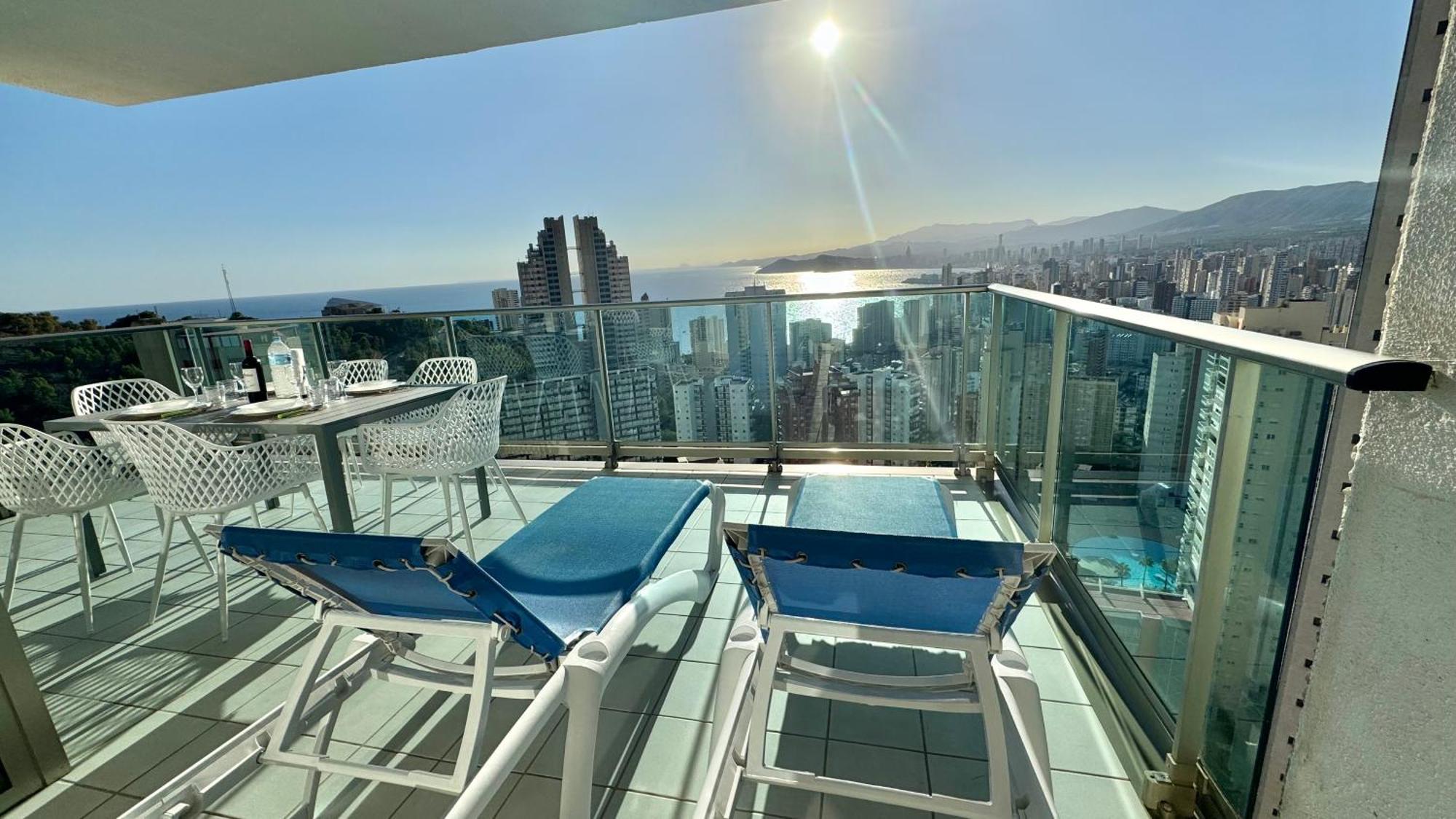 Highrise Apartment With Stunning Views From Private Balcony 85 Μπένιντορμ Εξωτερικό φωτογραφία
