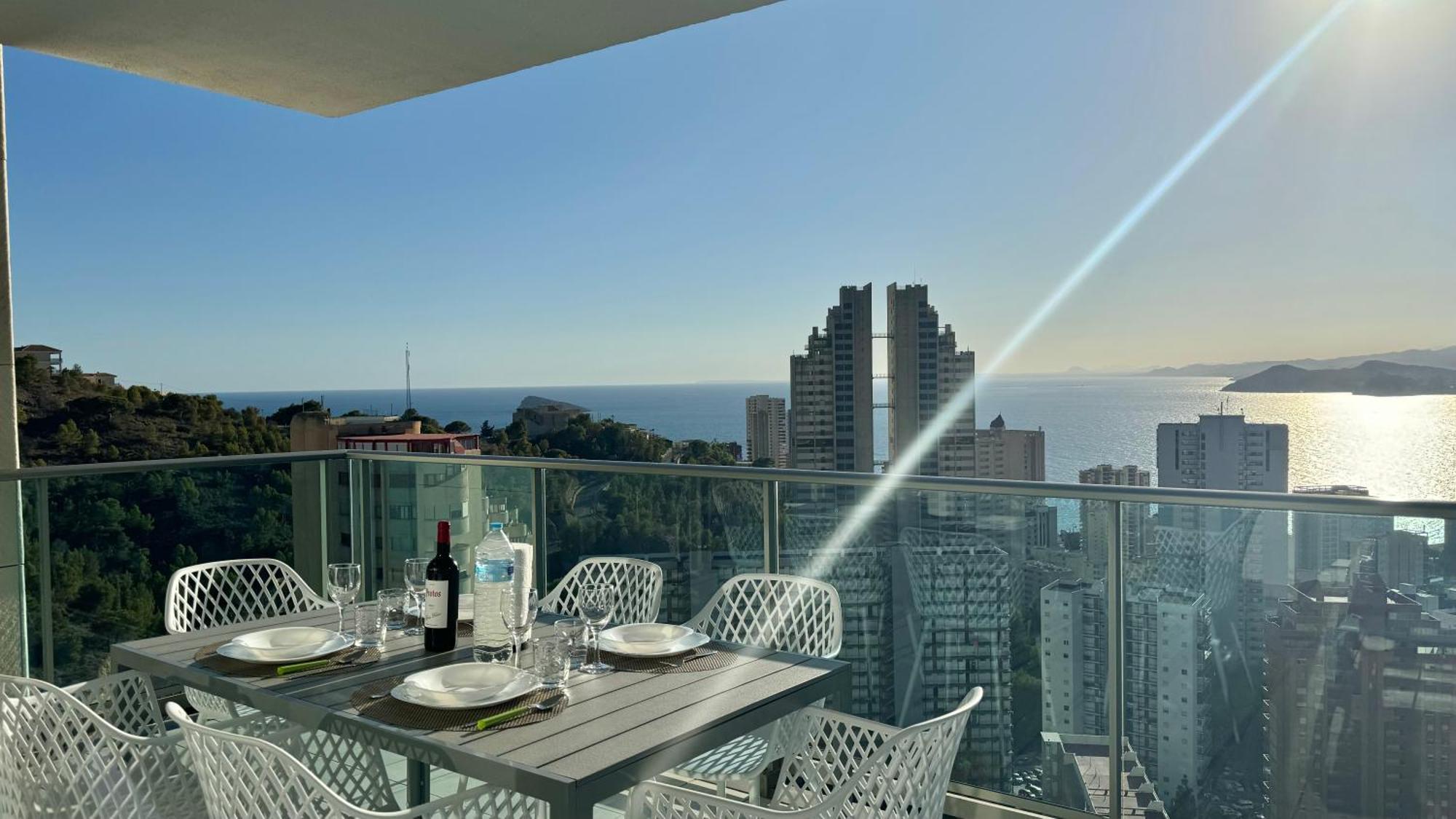Highrise Apartment With Stunning Views From Private Balcony 85 Μπένιντορμ Εξωτερικό φωτογραφία