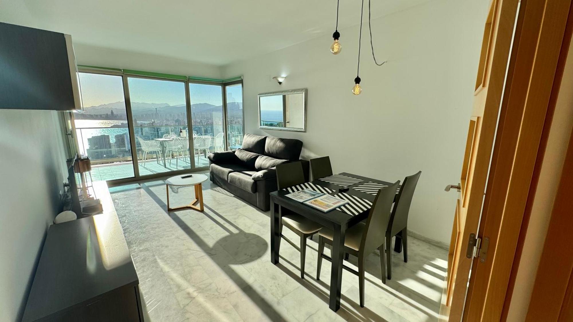Highrise Apartment With Stunning Views From Private Balcony 85 Μπένιντορμ Εξωτερικό φωτογραφία